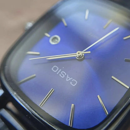 C A S I O Luxurious 36mm Watch - Water Resistant | Transferred steel Relógio CASIO Luxurious 36mm - Unissex Resistente à água | Aço Inoxidável Luxvian 